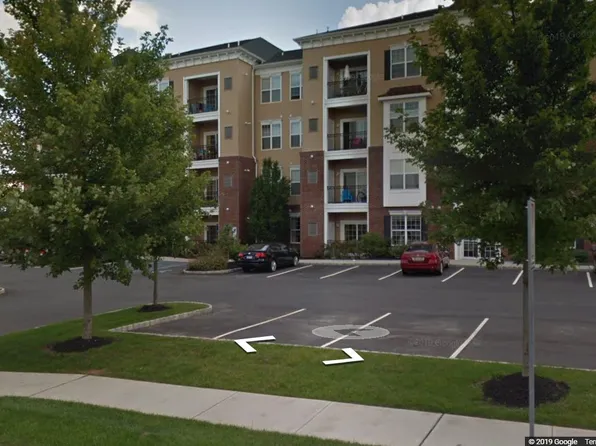 1343 Sierra Dr, Hamilton, NJ 08619