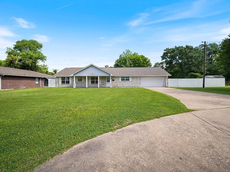 1st image of 608 Hoo Hoo Ave
