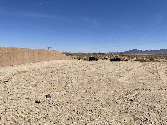 4th image of 39557 Mountain View Rd