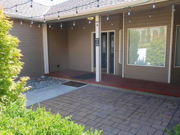 466 Lower Daniels Dr, East Wenatchee, WA 98802