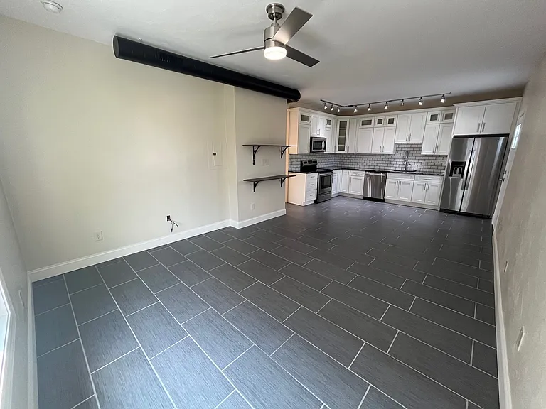 211 Amber St #2 — Photo 17