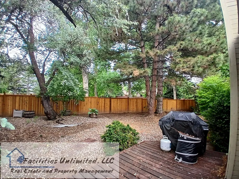 4519 Seaway Cir — Photo 18
