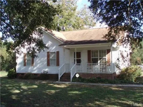 404 W Hale St, Benson, NC 27504