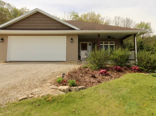 W3689 Sylvester Rd, Monroe, WI 53566