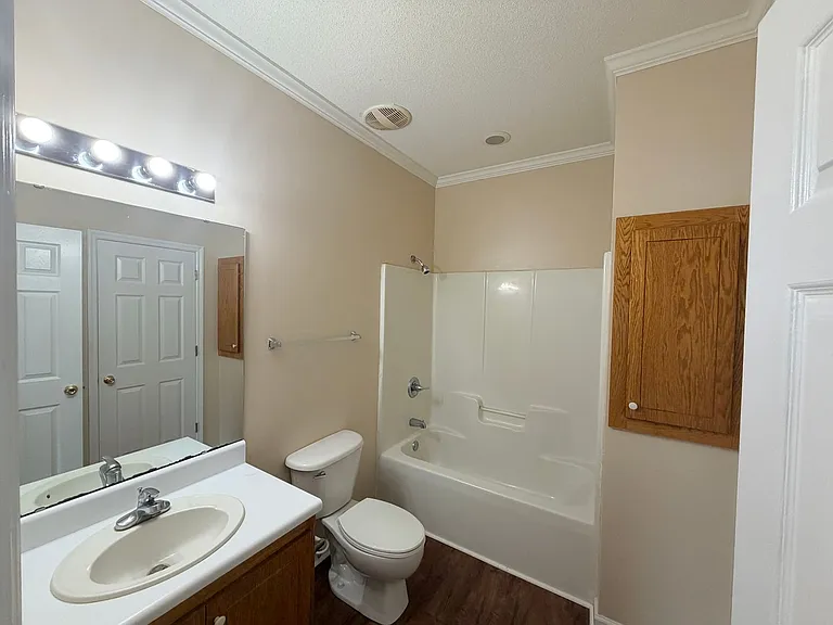 507 Roberts St #B — Photo 8