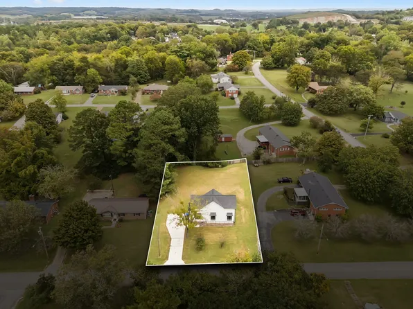 98 Caldwell Dr, Columbia, TN 38401