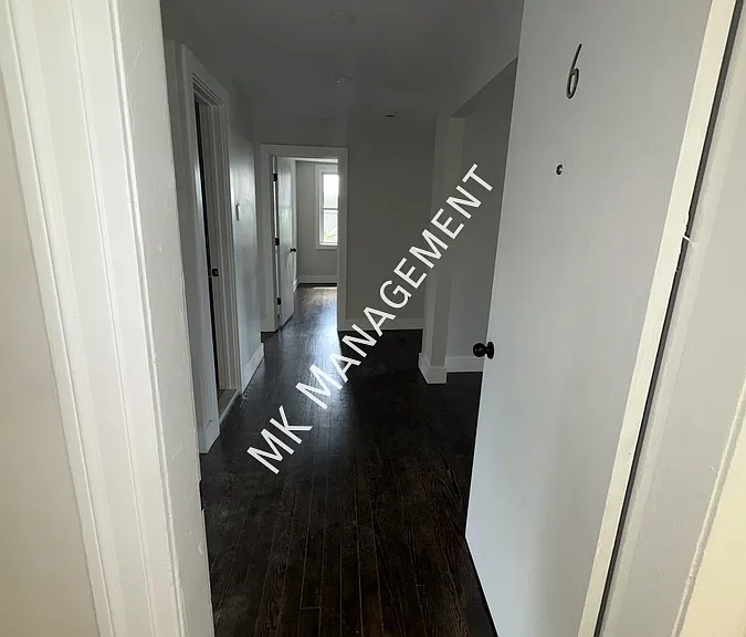 840 Clay Ave #6 — Photo 2