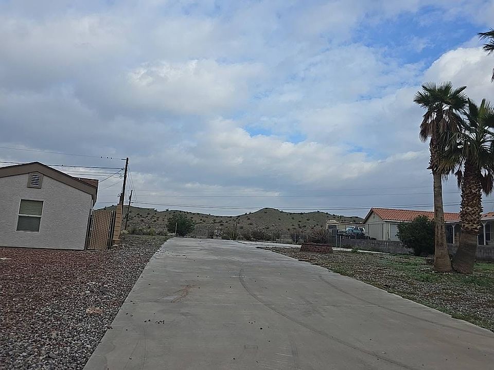 1st image of 2459 Merrill Ave