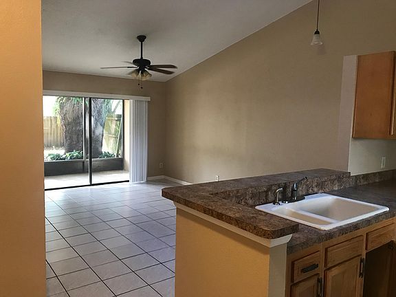 3rd image of 9834 Lancewood St