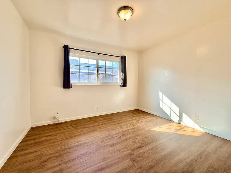 1268 W Avenue H12 — Photo 12