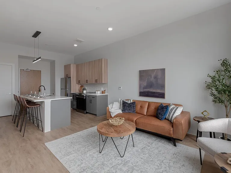 Breakwater Lofts — Photo 6