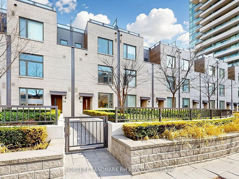 270 Davenport Rd #Townhouse 6 — Photo 1