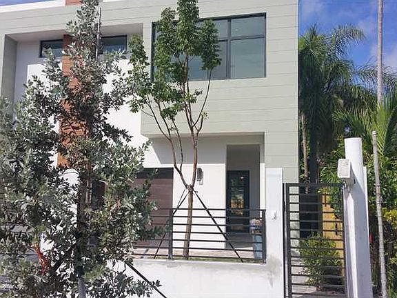 3rd image of 3241 Percival Ave #0