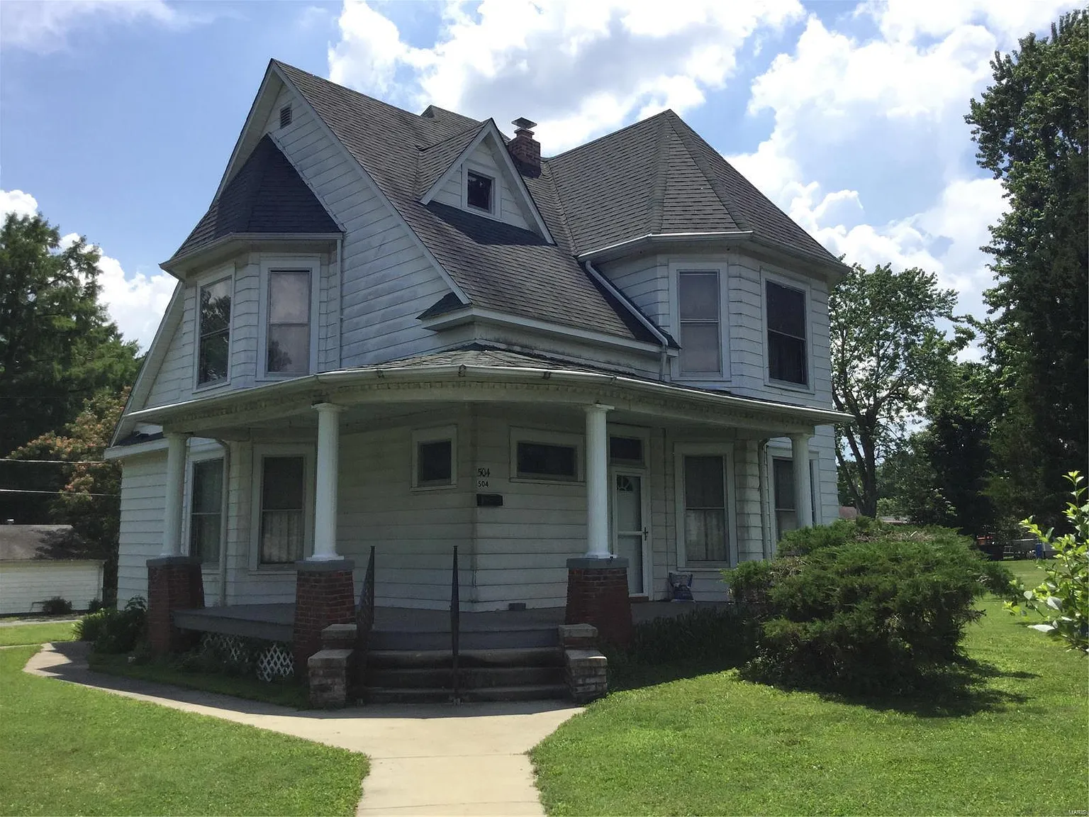 504 W Spring St photo 1
