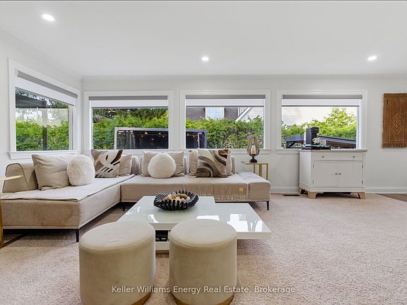5th image of 59 Bagot St