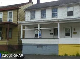 318 E Chestnut St, Hazleton, PA 18201