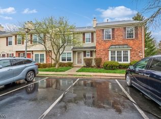 441 Aldeburgh Ave, Somerset, NJ 08873