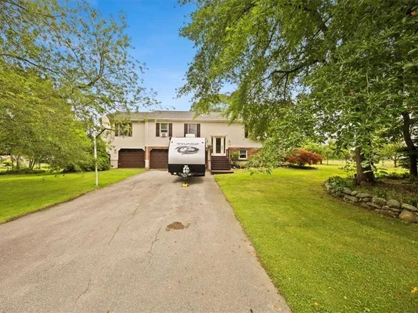 141 Bridle Way, Tiverton, RI 02878