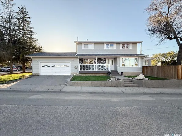 11 Conlin DRIVE, Swift Current, SK S9H 3A7