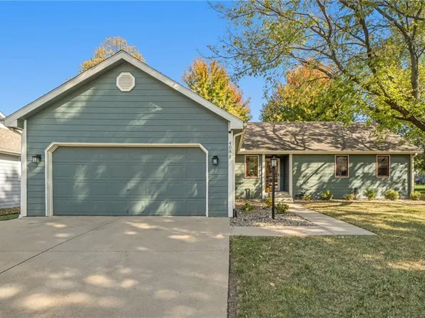 408 Trail Ct, Lawrence, KS 66049