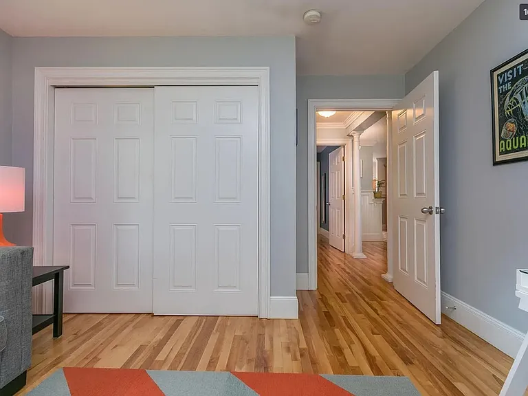 18 Taylor St — Photo 12