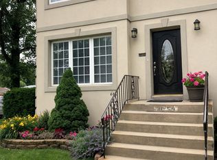 3059 N Oleander Ave, Chicago, IL 60707