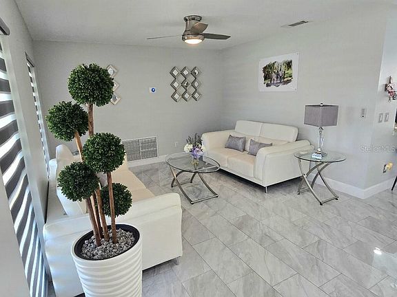 3rd image of 7002 DANEWOOD COURT