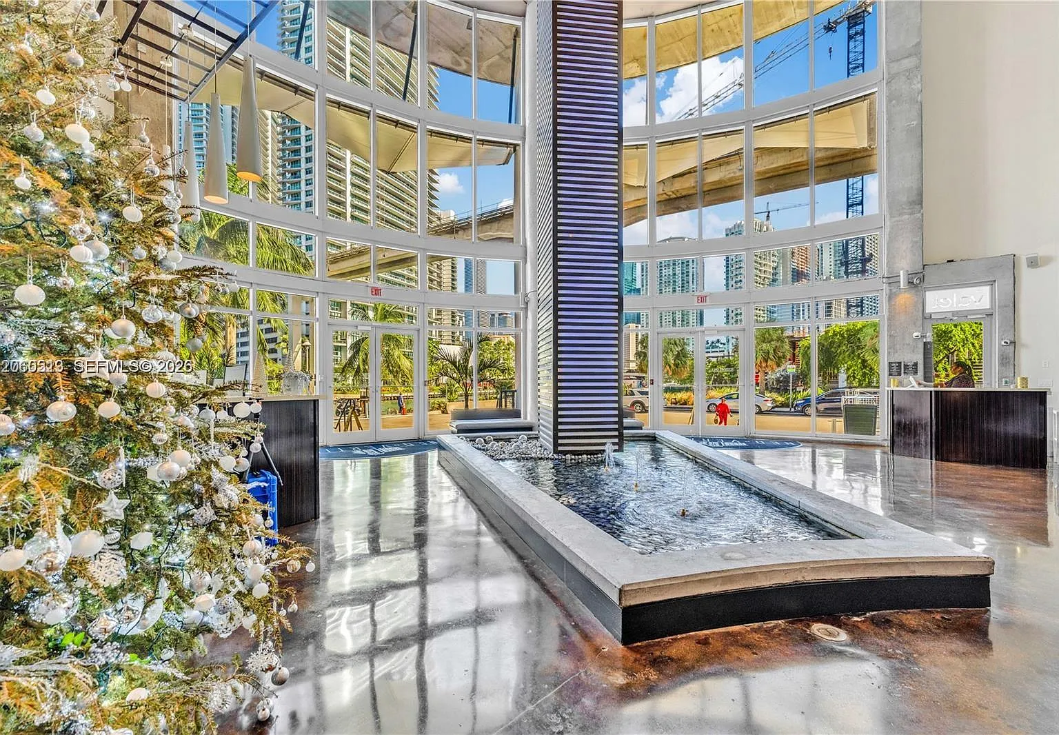 Neo Vertika Condo — Photo 3