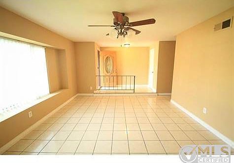 5th image of 1082 Piccard Ave