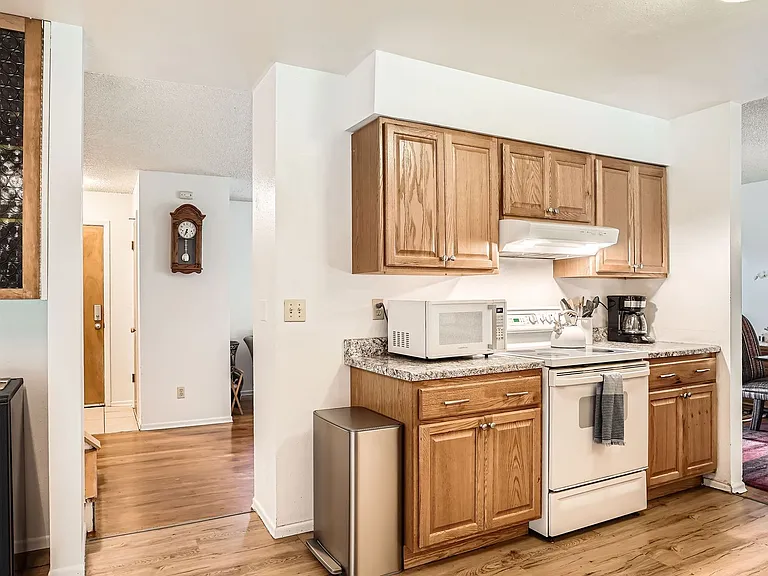 4225 Eaton Ct — Photo 10