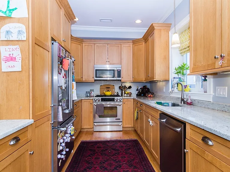 38 Mystic St #2 — Photo 6