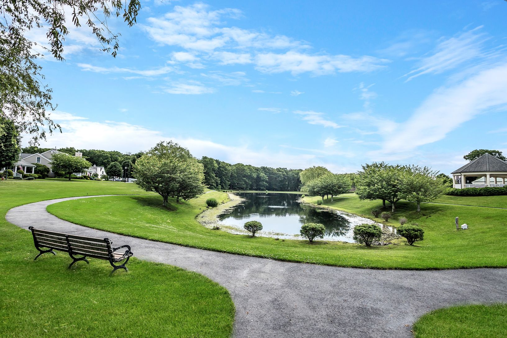  Beautiful Pond and scenic property