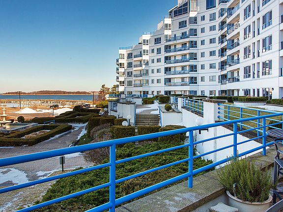 2nd image of 1001 Marina Dr APT 101