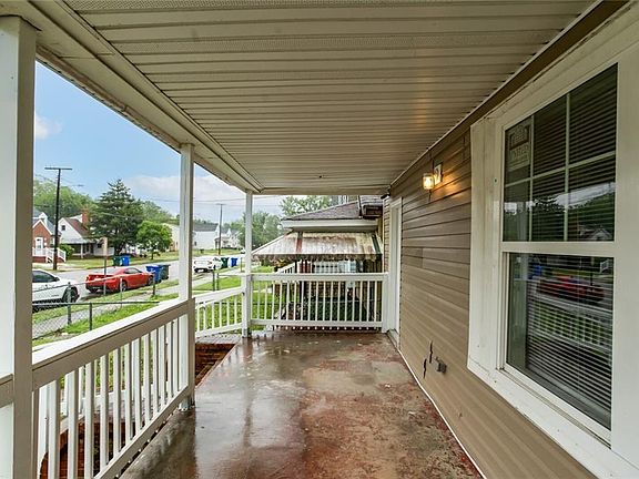 4th image of 3215 Roanoke Ave