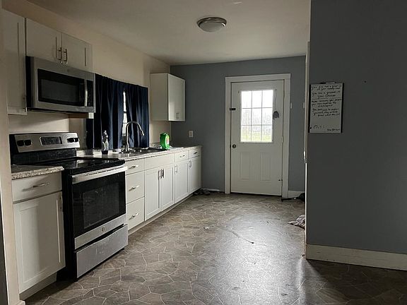 4th image of 3090 Deerfield Valley Rd