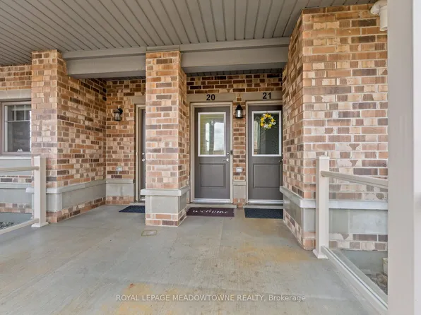 39 Kay Cres #20, Guelph, ON N1L 0N5