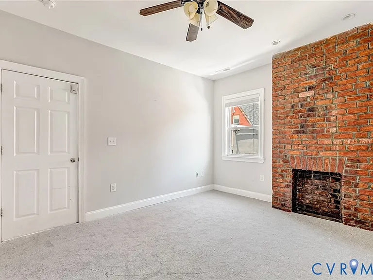 712 N 24th St — Photo 15