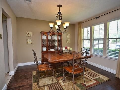 4th image of 10801 El Salido Pkwy