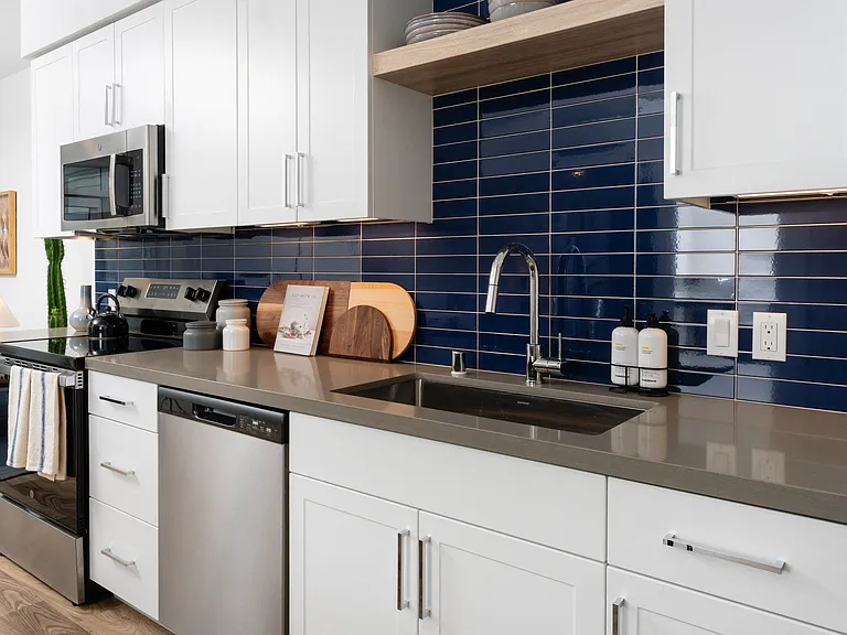 Alwell Apartments — Photo 32