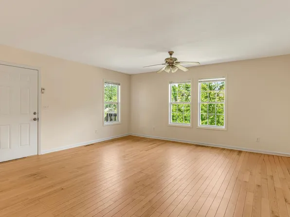 101 Kodiak Ct, Asheville, NC 28806