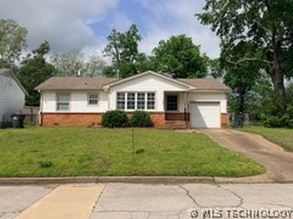 340 N 20th St, Collinsville, OK 74021