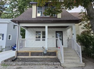 140 Napier St, Sarnia, ON N7T 6E6