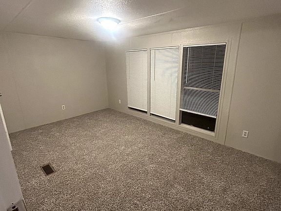 5th image of 717 Byron Rd