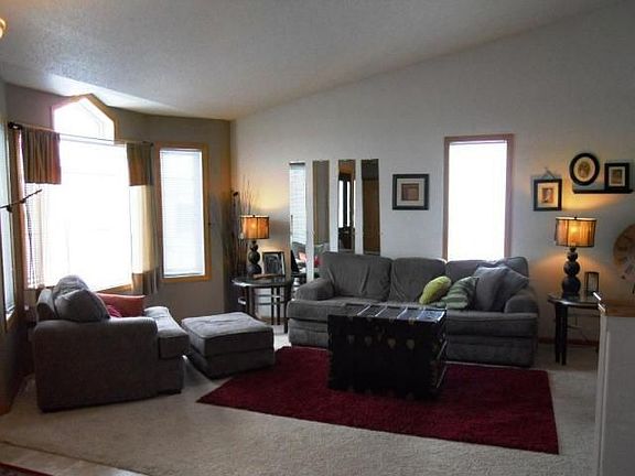 3rd image of 1445 Sterling Ct