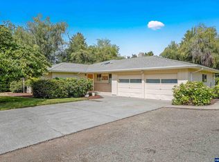 2820 Hazel Dr, Lebanon, OR 97355