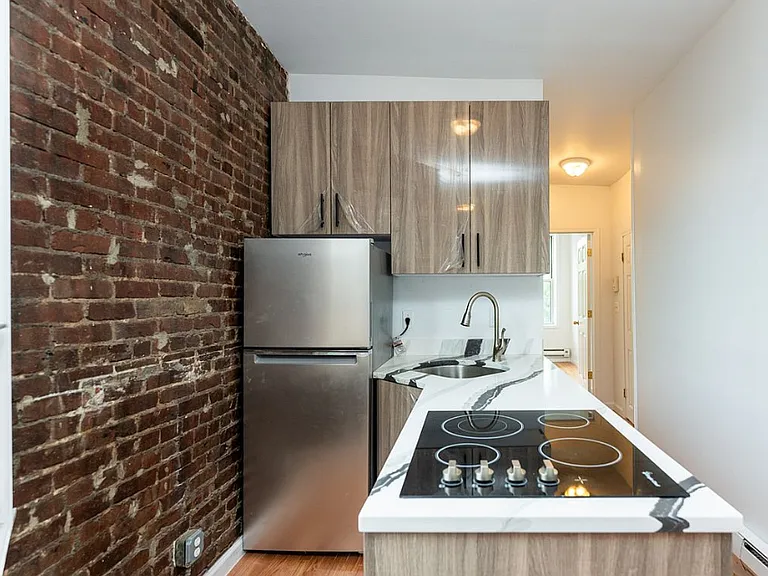 43 Cumberland St #1R — Photo 4