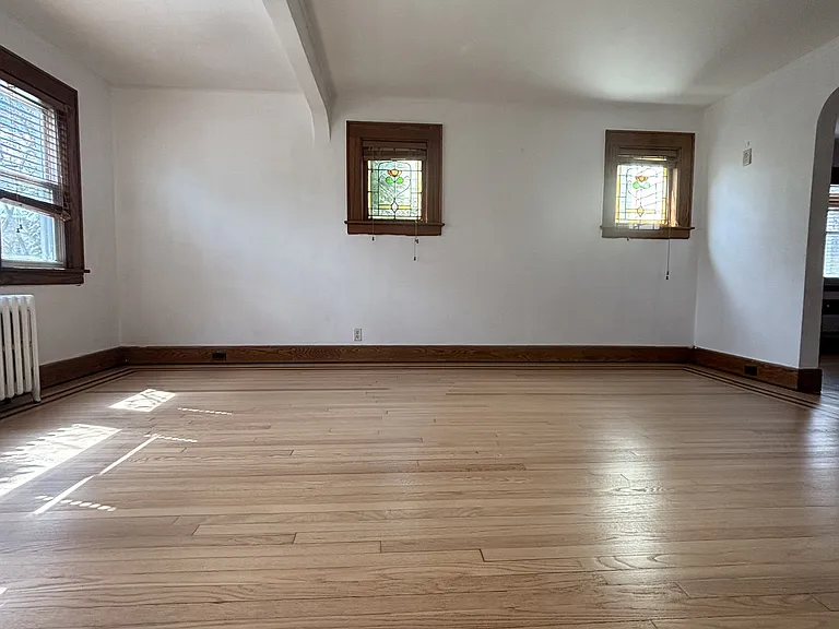 613 Martense Ave — Photo 9