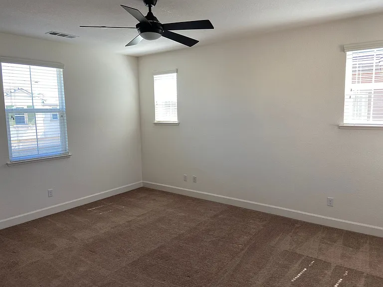907 Blossom Rock Ln — Photo 22