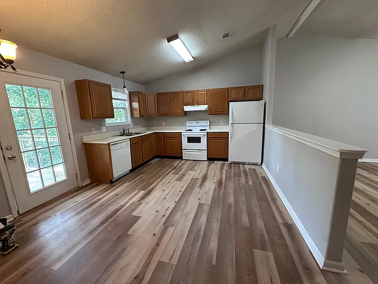 Calli Ln — Photo 2