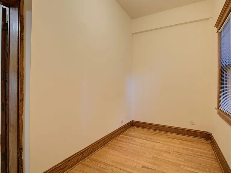 638 W Drummond Pl #1F — Photo 9